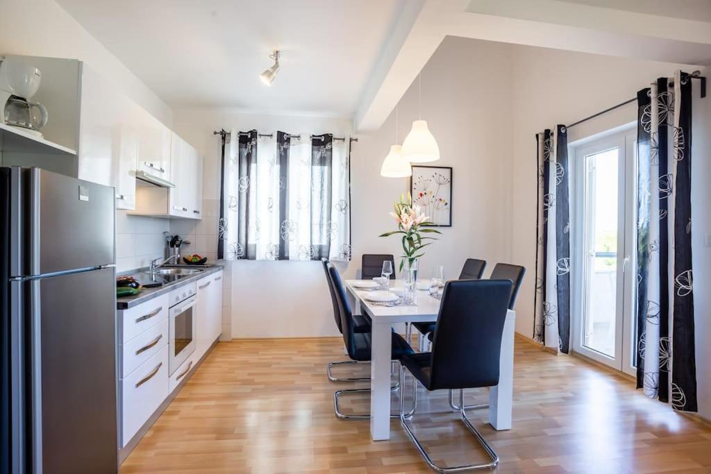 Apartments Punta بريمونتيرا المظهر الخارجي الصورة
